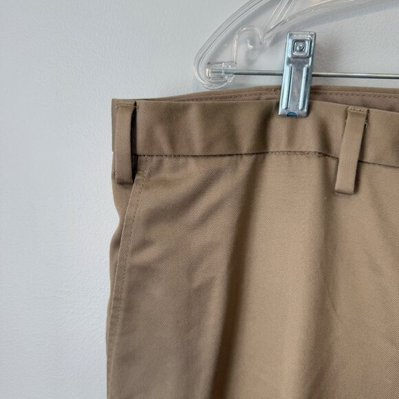 Jos. A. Bank Traveler Khaki Dress Pants 44W X 29L Flat Front Mens Cotton Blend - Picture 3 of 6